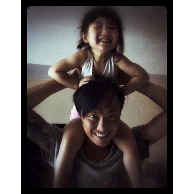 郑中基机场醉酒,郑中基历史记录