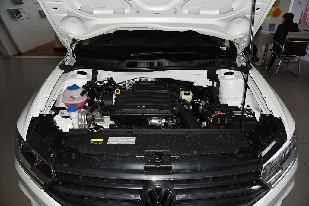 2022款宝来传奇1.5自动时尚版价格,2019款宝来传奇1.5自动舒适版