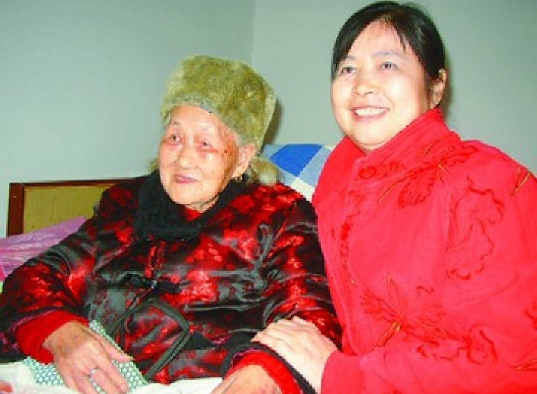 毛主席堂弟毛泽连：活到1995年才去世，用手摸着种菜，拿35元补贴