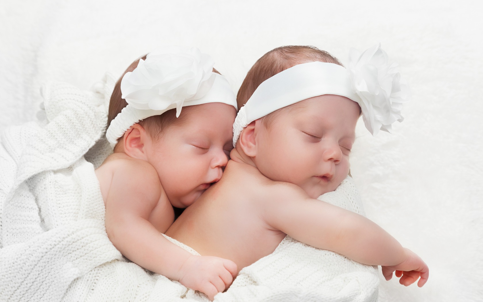 小孩脸上伤口结痂后反复挠破,宝宝脸被挠了一道痕怎么消除