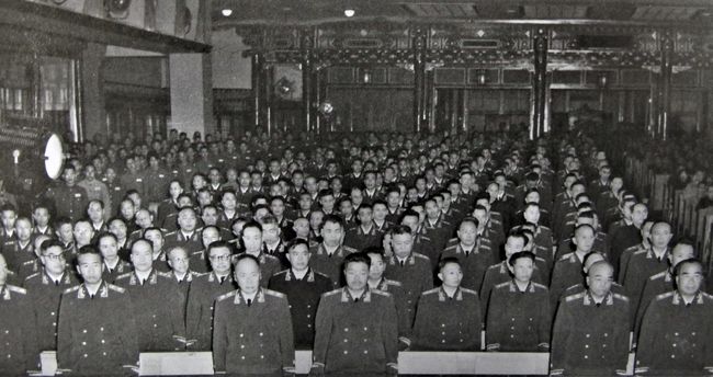 红安县出了8位上将，但地位最高的两人反而没有军衔，官至正国级