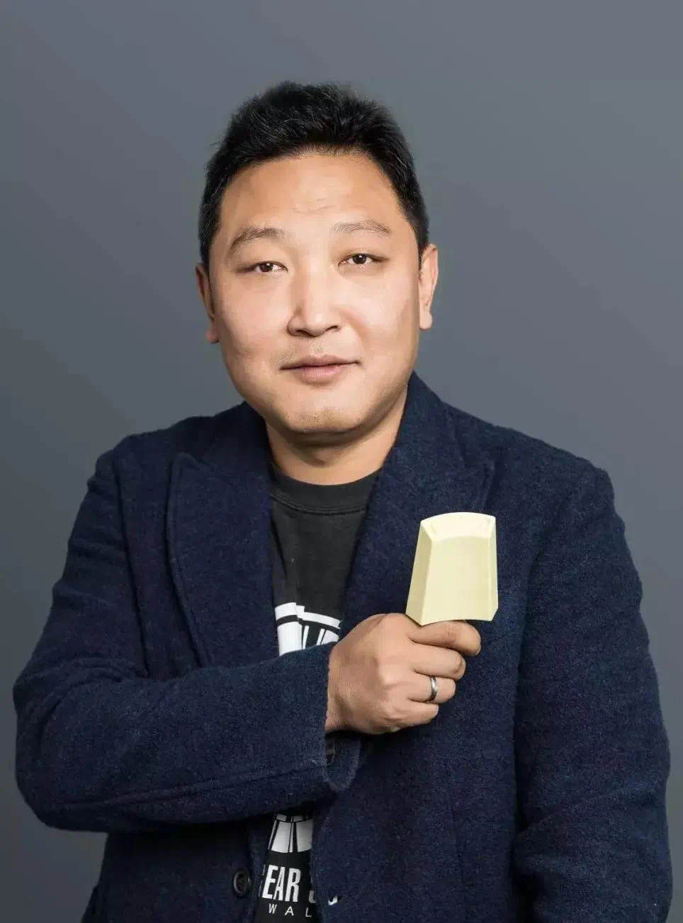 他把一支雪糕卖66元,一小时销售300万元,却被罚款,为啥?