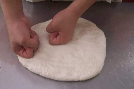 安琪油条膨松剂的使用方法,无矾油条制作及配方全部过程