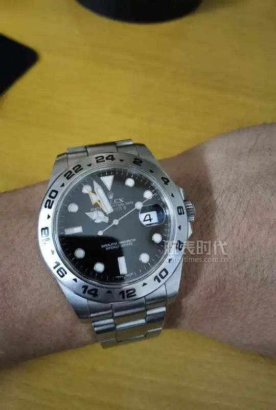 网友晒自己微信好友数量,网友晒1300手表