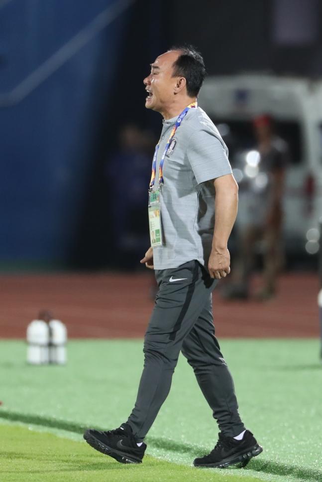 韩媒眼中的中国足球,中国足球靠实力取胜采访