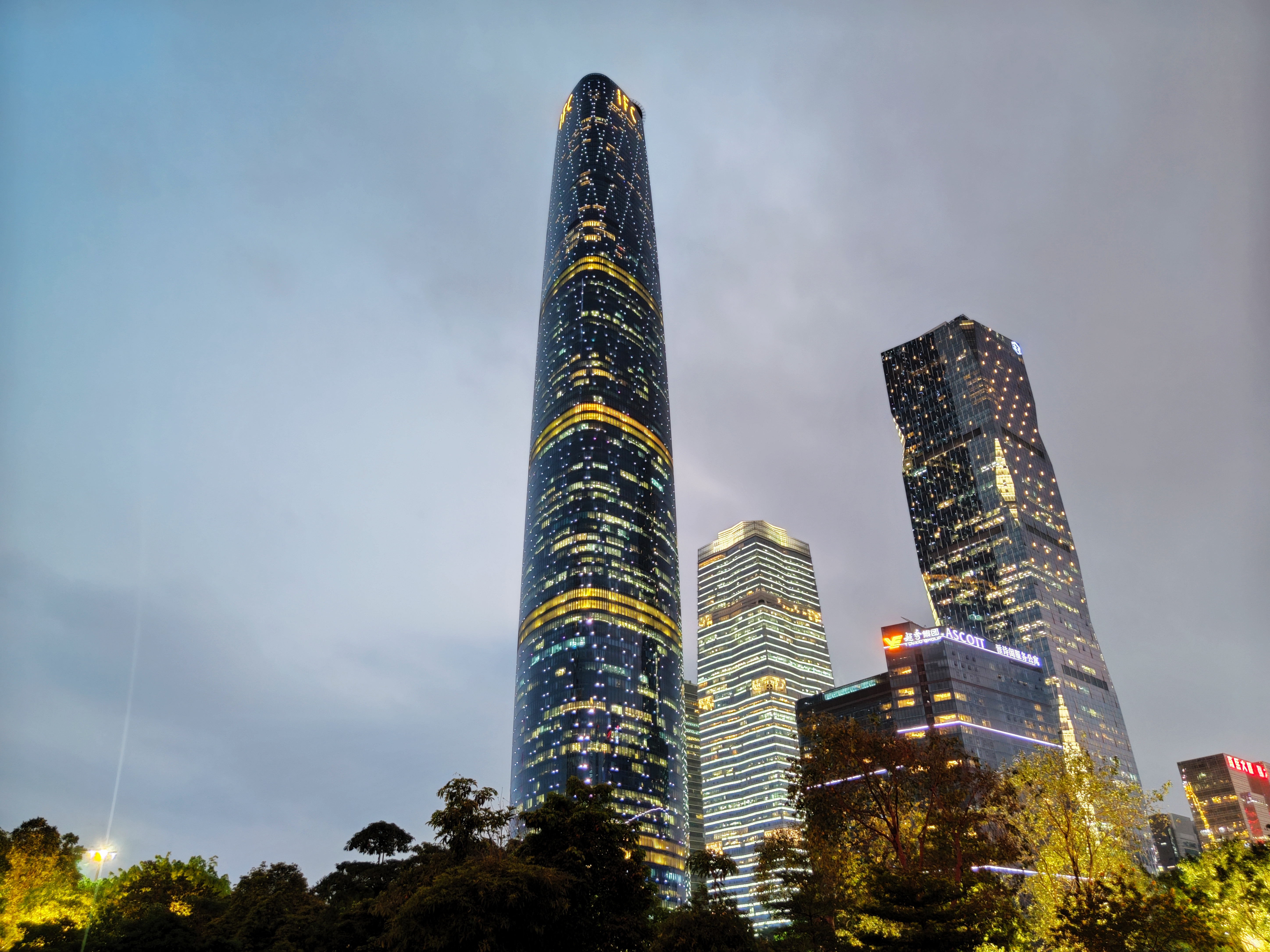 人均300酒店,人均300左右的带泳池酒店