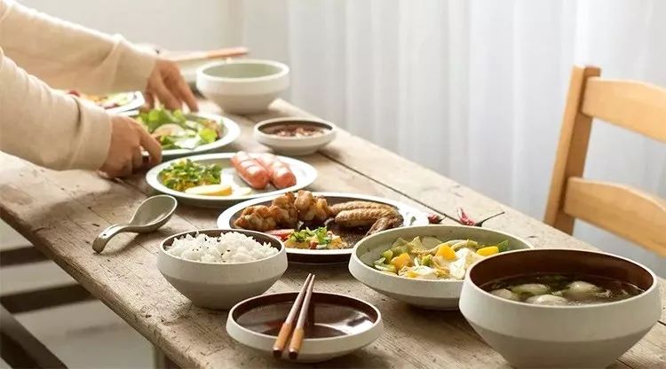 夏季养胃又容易消化的食物,伤胃容易养胃难建议少做4件事