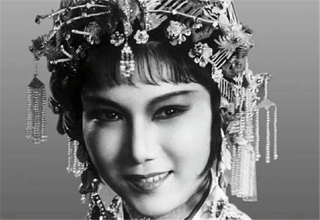 鑰佽垗鍚寸鍏夋柊鍑ら湠,鍚寸鍏夋柊鍑ら湠鐩告俊浠ユ搏