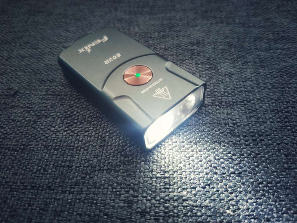 小包包里装些什么,小包包里适合放什么东西