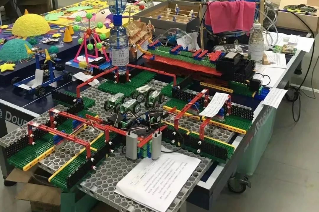 6-12岁小学生编程机器人,编程小学生自己做游戏