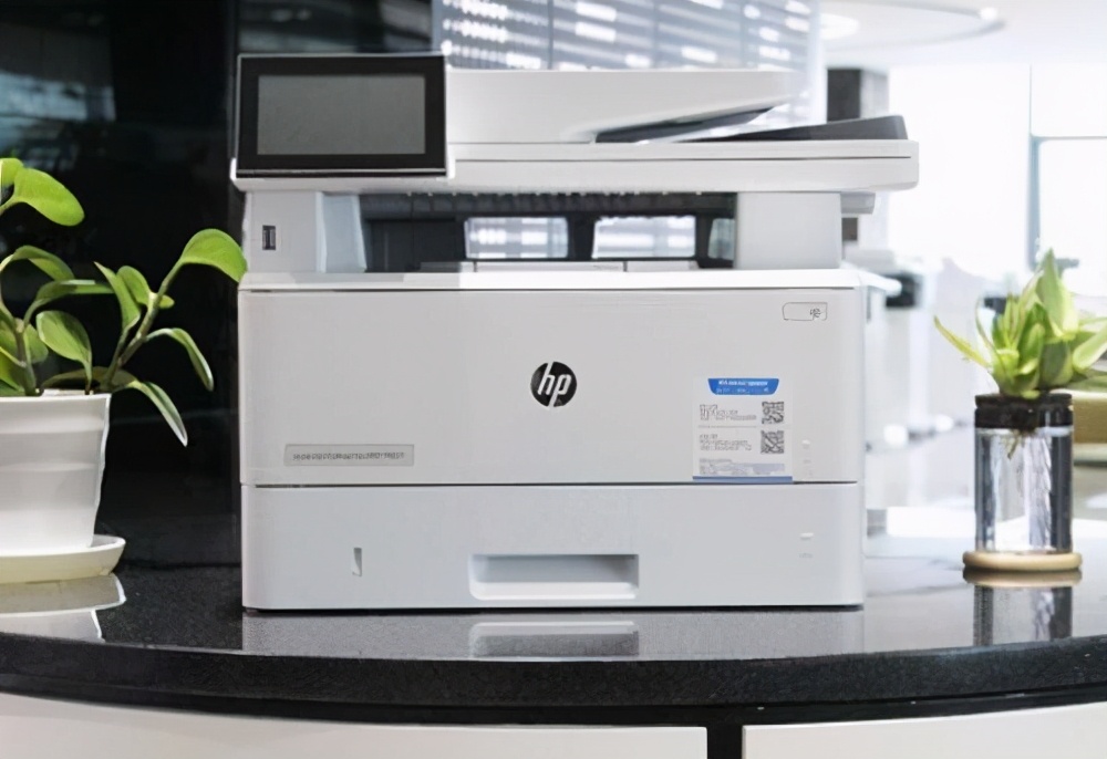 惠普mfp136nw打印复印扫描一体机,满足企业商务办公的需求