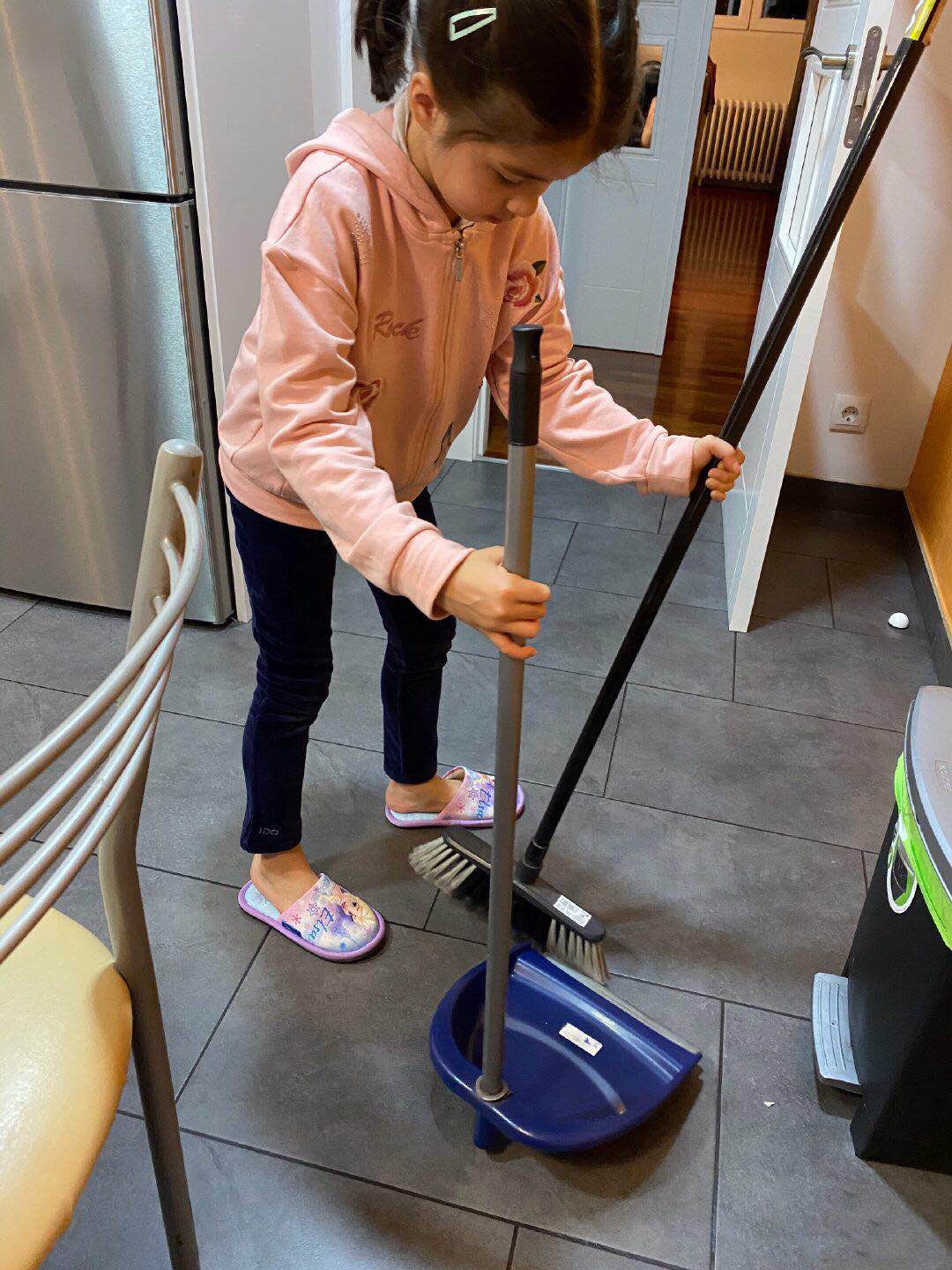 与郑伊健相恋3年,47岁嫁给郑伊健的女人