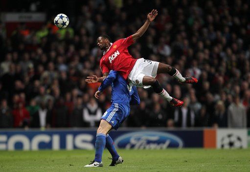 埃弗拉庆祝曼联夺冠,足坛故事录