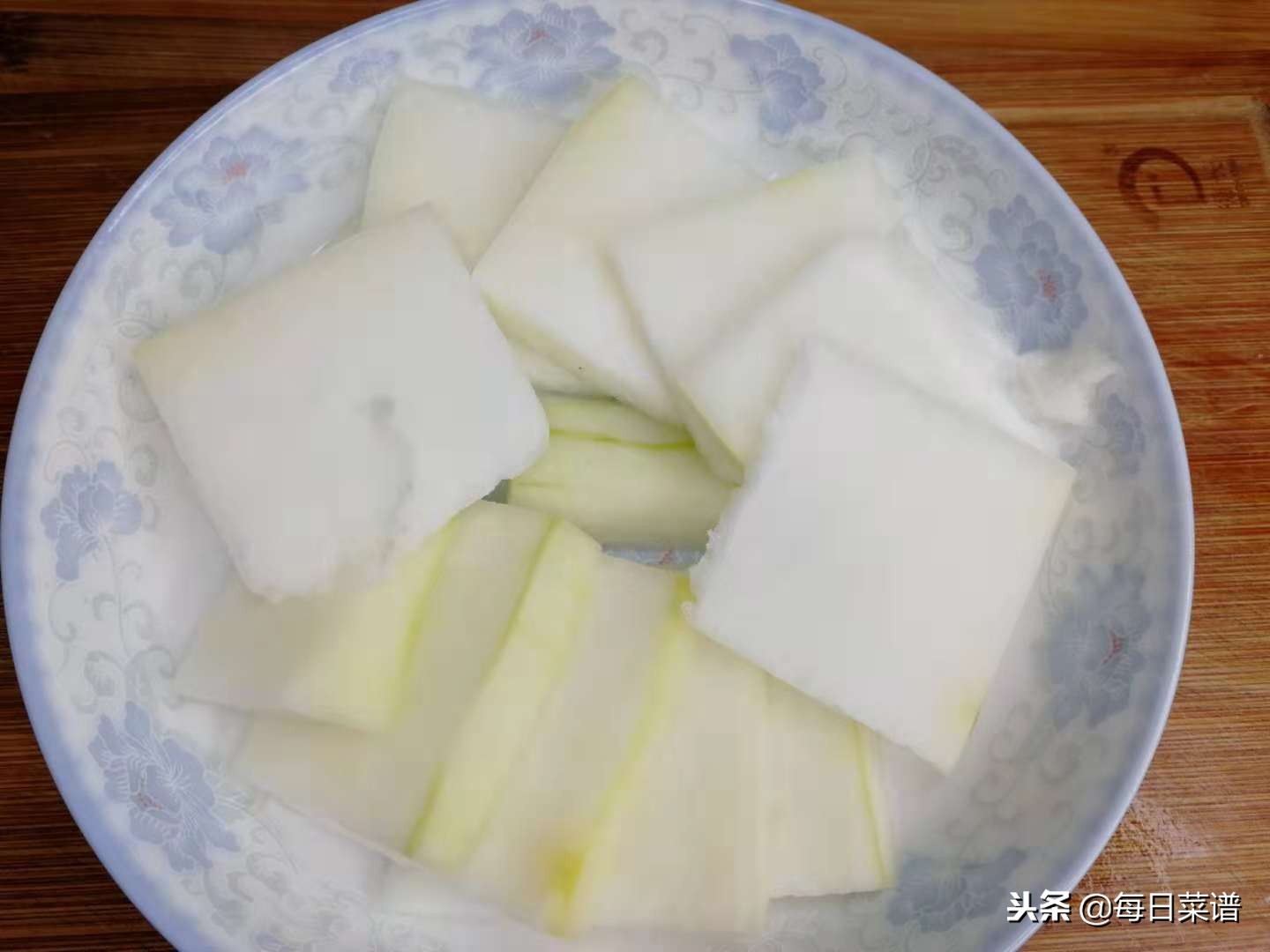 鸡肉和冬瓜怎么煮才好吃,鸡肉和冬瓜煲汤的做法