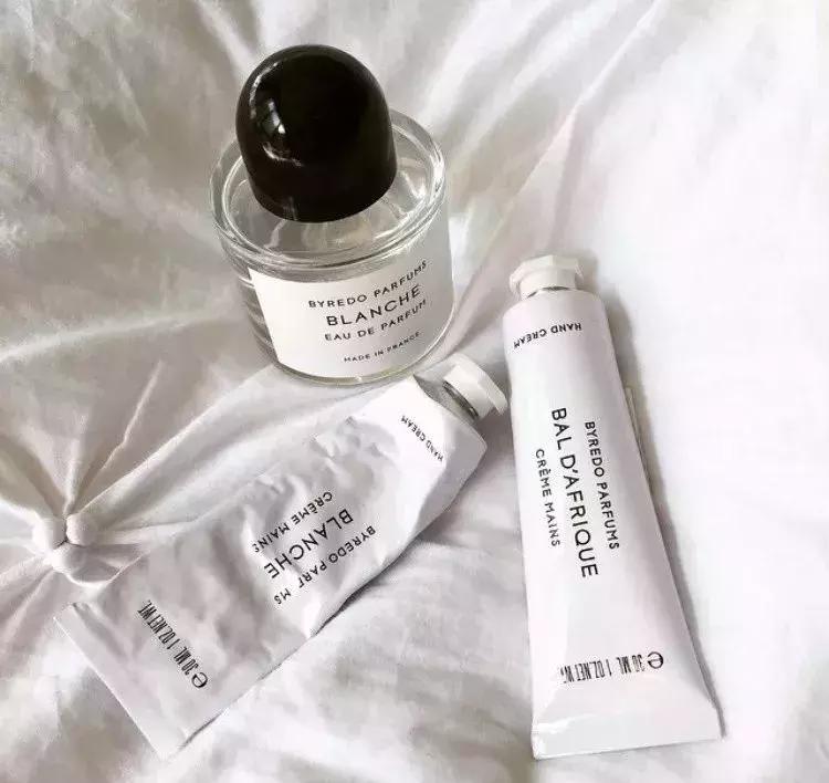 虽然脸蛋值千金,可别让双手出卖了你的生活状态