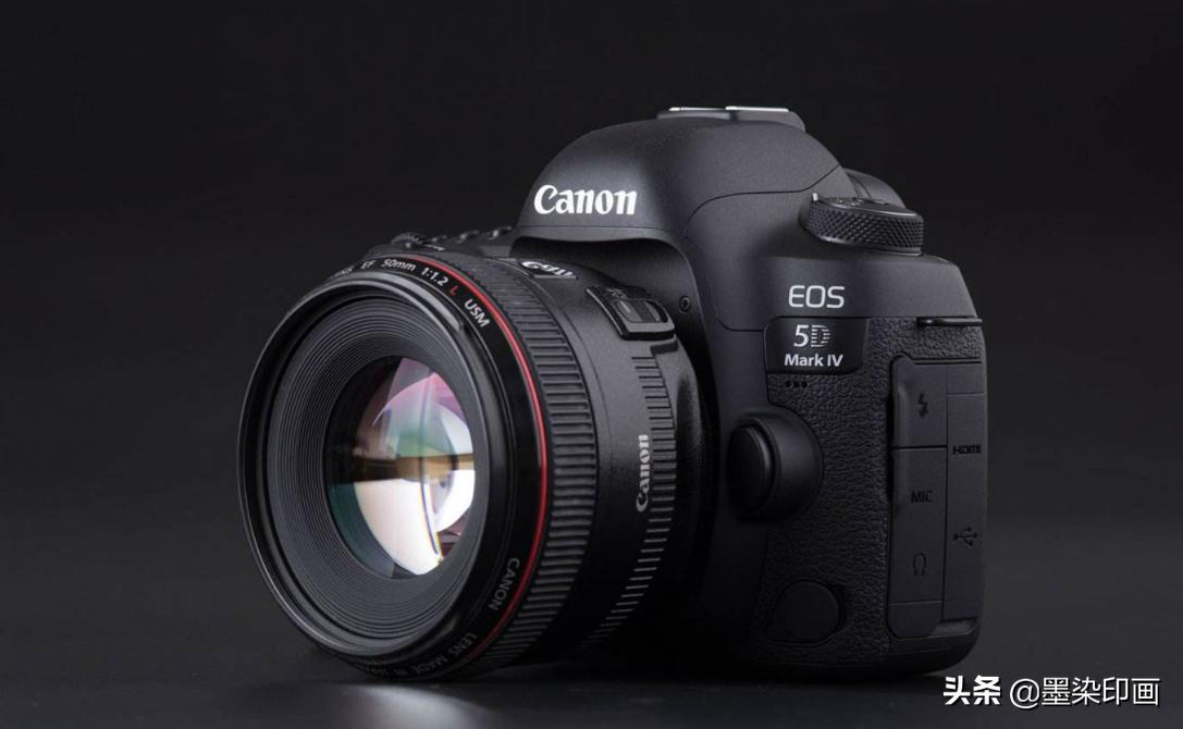 新手入门预算万元选单反还是微单,专业摄影相机单反好还是微单好