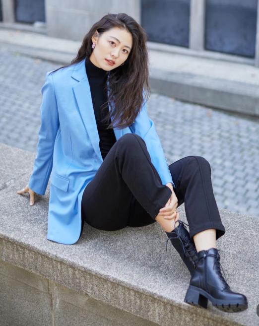 大冬天长筒靴该怎么穿才是最时尚,适合大粗腿的烟筒靴