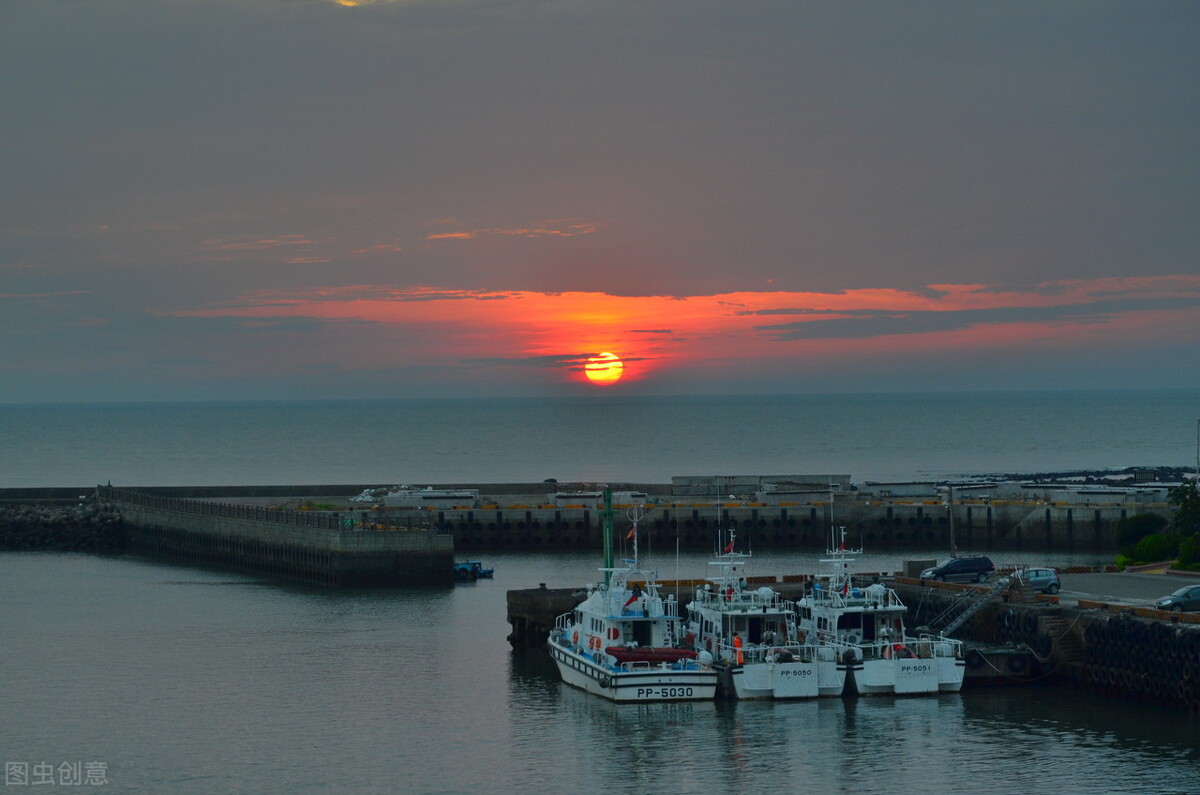 夏天在海边玩耍最爽,夏日海边玩耍