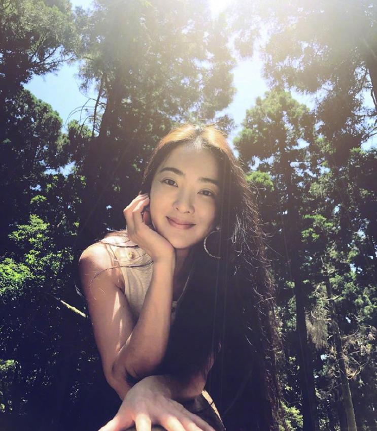 曹格吴速玲为女儿庆生发量惹人羡,曹格吴速玲婚礼