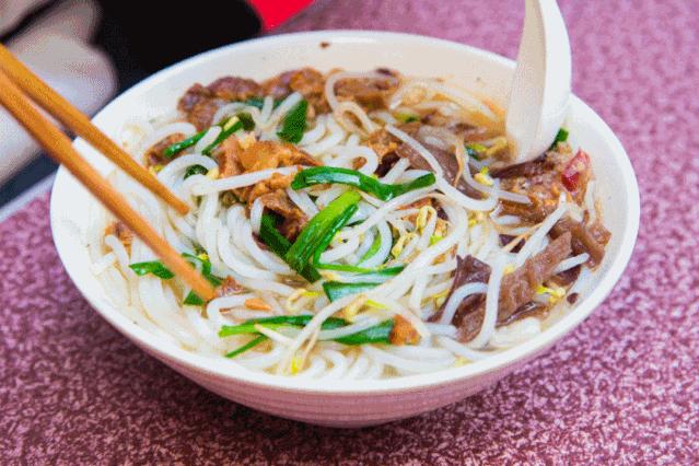 重庆渝北龙兴广场附近购物商场,前方到站工贸