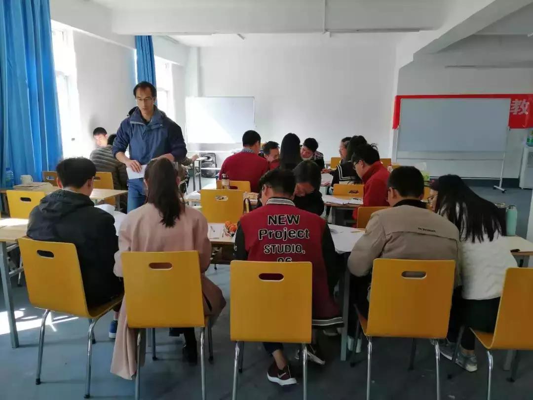 2020年曲靖市公务员考试进面分数,曲靖市罗平县2019招考公务员人数