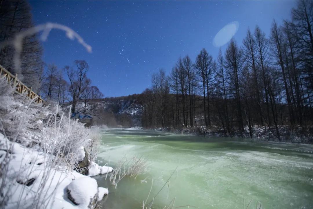 阿尔山有一条“翡翠河”