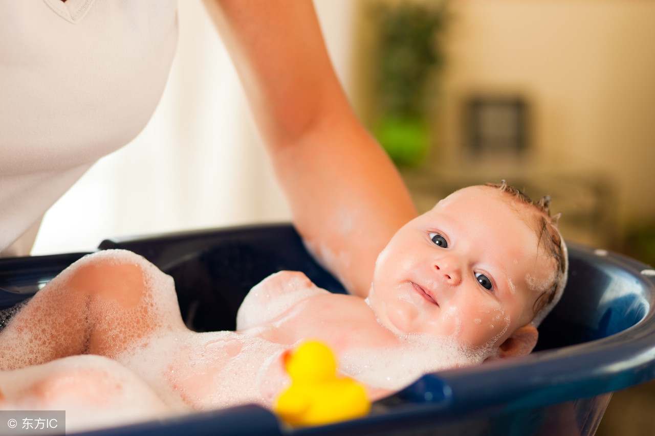洗澡的好处宝宝,如何给婴儿洗澡有哪些小妙招