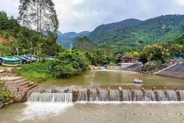 抓住夏日的尾巴来游泳吧,博罗漂流