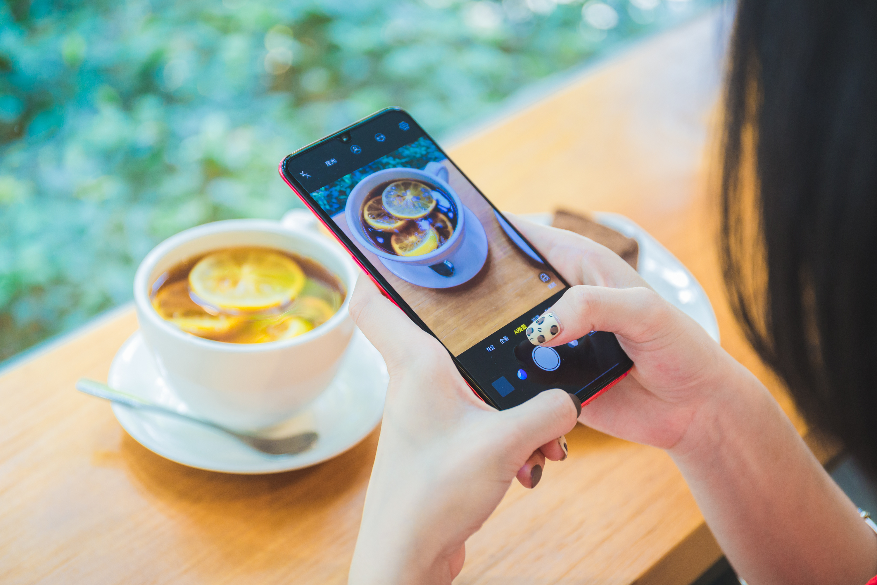 什么手机拍照可以和单反差不多,拍摄最好用什么手机相机