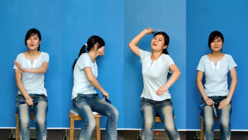 他用20年，拍下了流水线上的一代“打工人”