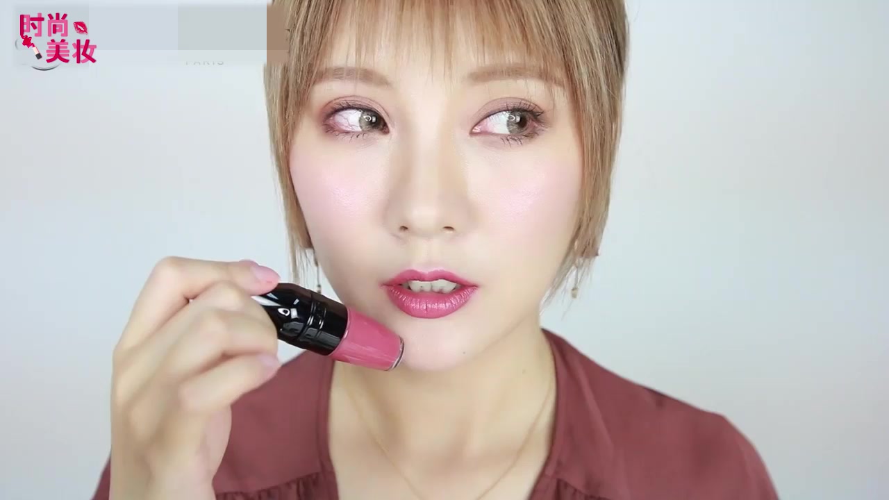 美妆教程涂唇釉,兰蔻美妆视频教程