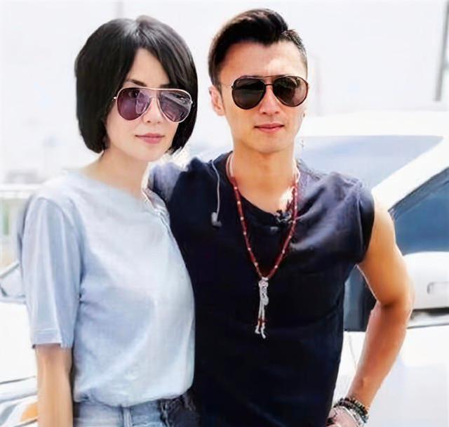 谢霆锋十几岁就喜欢王菲吗,谢霆锋14岁唱的歌