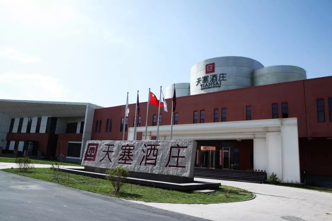 与两家进口葡萄酒大商合作，这家国产精品葡萄酒庄是如何做到的？