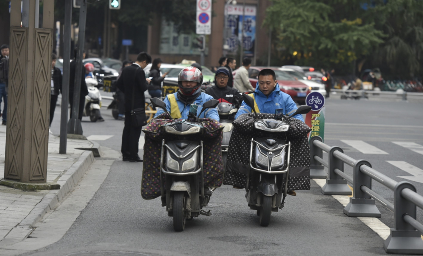七夕一天就赚上千元揭秘月入过万的成都闪送“收入王”