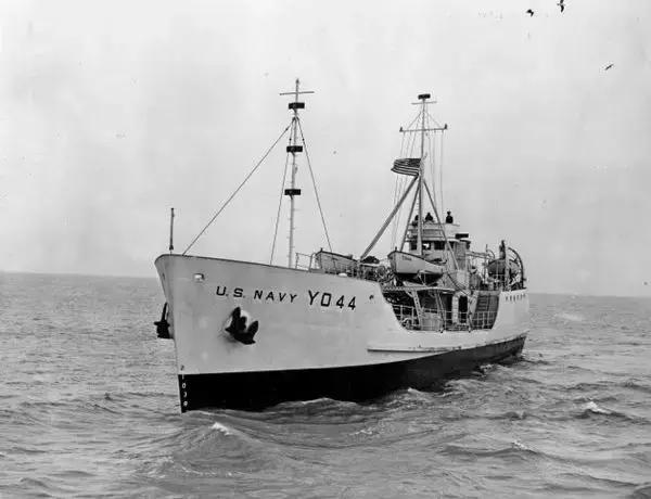 人类到底吃了多少塑料鱼?“深海勇士号”首次曝光海底巨型垃圾场