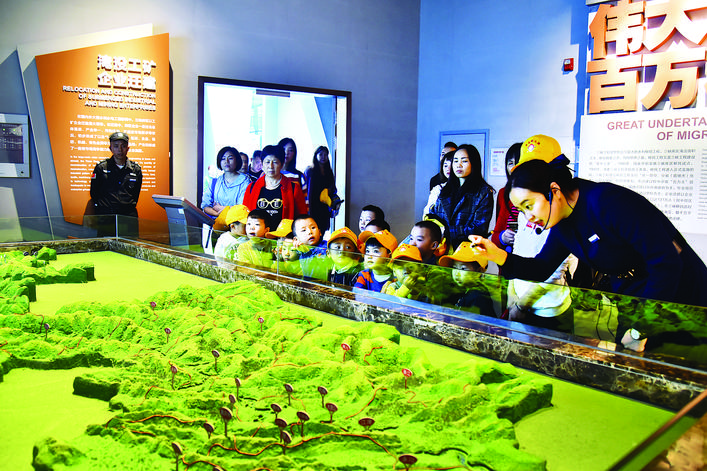 硕果累累满枝头下句,硕果累累满枝头