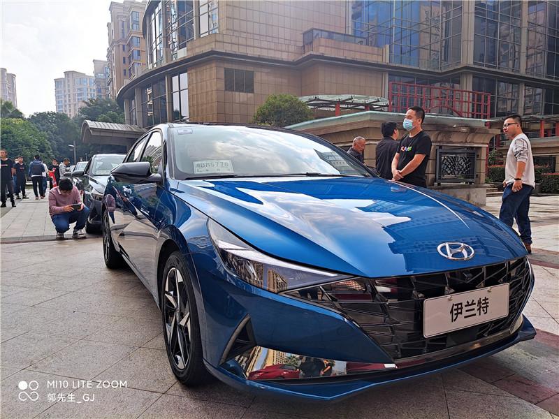 2020现代第七代伊兰特白色,小米社区新品季