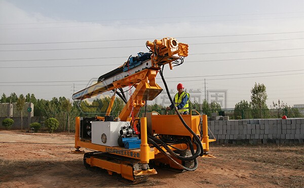 自进式锚杆作用,中空锚杆和自进式的区别
