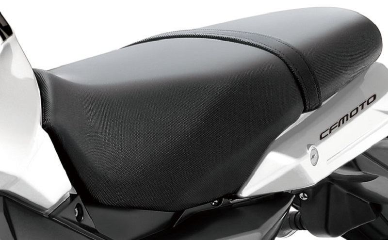 国产MINI街车,时尚潮流,125cc单缸引擎,配7升油箱,8980元