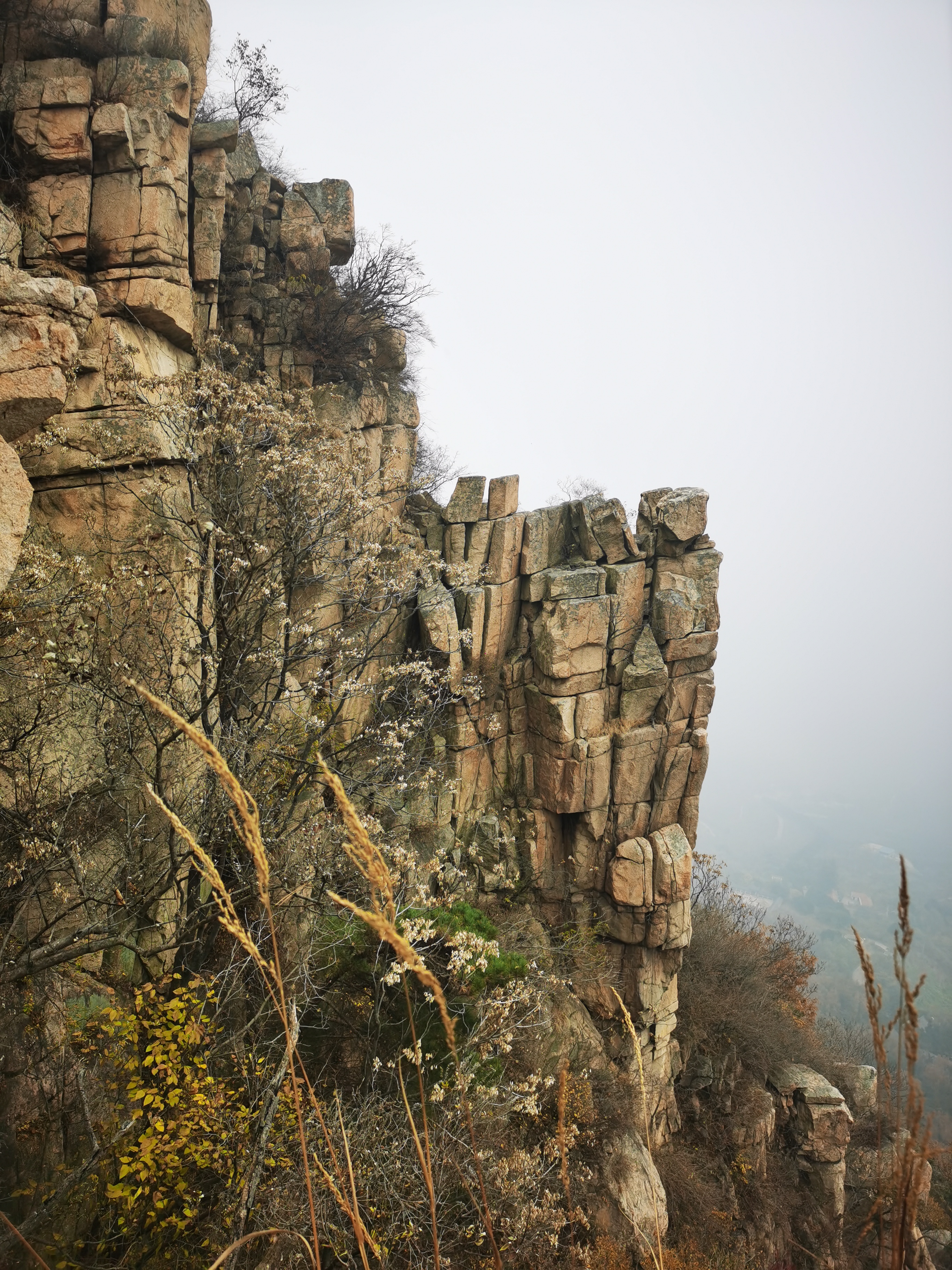 小华山免费爬山攻略,齐鲁嵩山漂亮