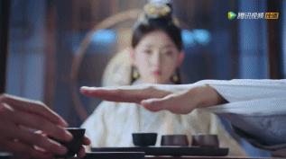 好羞耻！我熬夜刷完了一部主角不停接吻的无脑雷剧