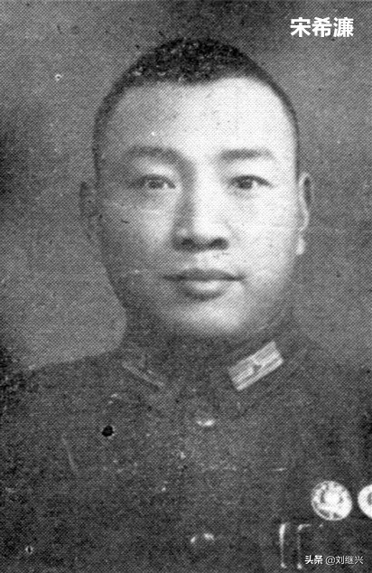 这位国军兵团司令拒绝起义，晚年却被台湾媒体嘲讽为我*党**“鹰犬”