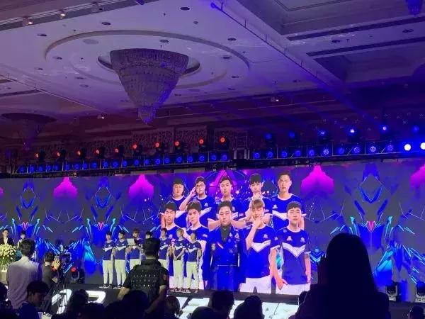 14岁成名的武汉电竞选手xiaoT回来了武汉能重返电竞之都吗