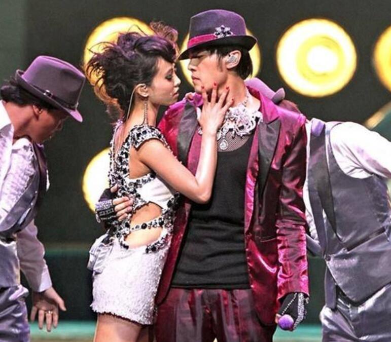 周杰伦昆凌宠妻狂魔,周杰伦捧红的女人