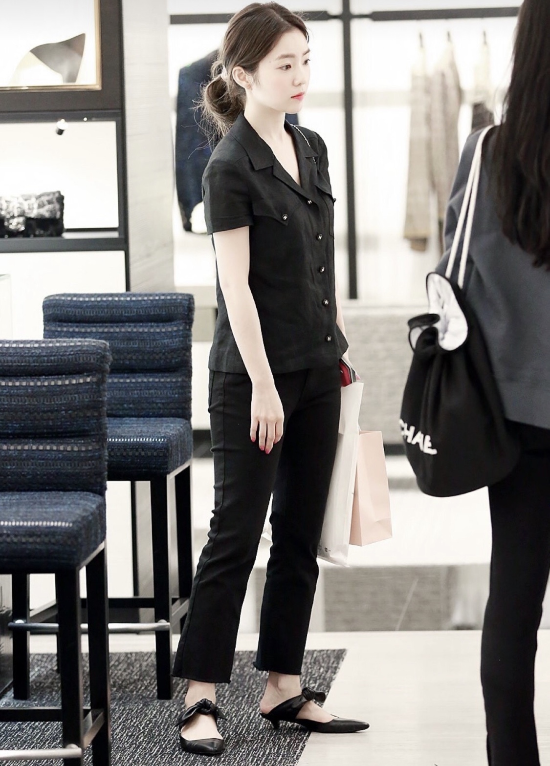 今夏超火的凉鞋怎么穿给你舒适感,还在穿老土一字带凉鞋