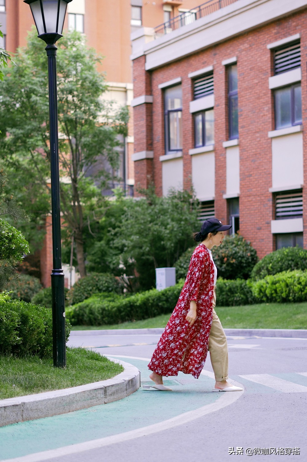 碎花连衣裙撞衫,碎花裙穿搭的正确模式穿出高级感