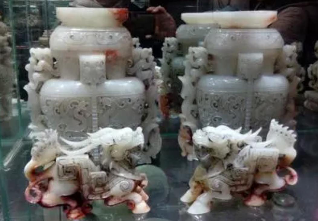 老农传家宝竟是明朝状元卷真迹,农民被鉴宝专家骗古画