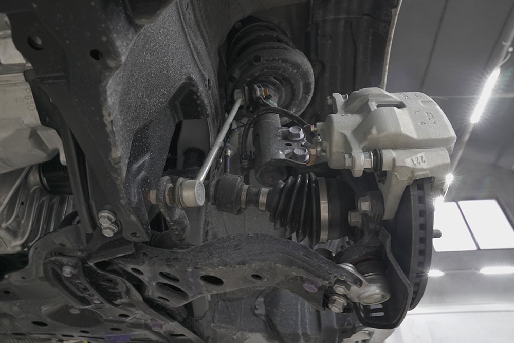 雷凌跟雷凌双擎底盘区别,21款雷凌底盘和24款雷凌底盘区别