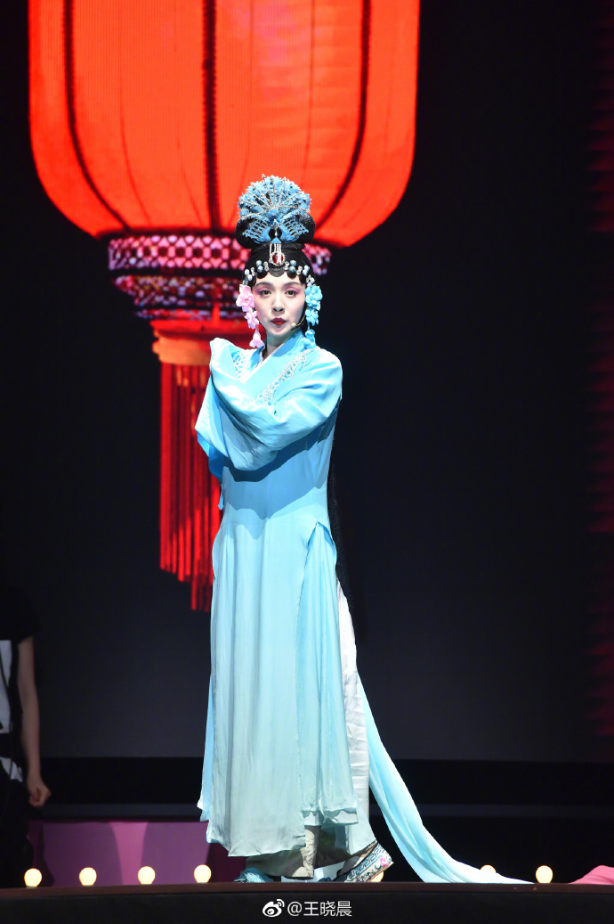 王晓晨最拼的片段 (王晓晨我就是演员的巅峰之作)