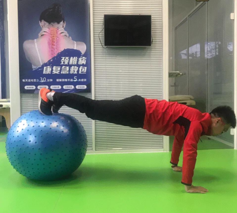 世界脊柱日别再忽视脊柱问题,一套很实用的腰椎病自我矫正方法